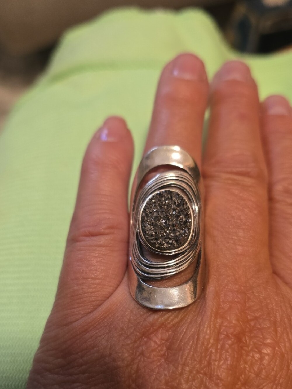 Sterling Saddle Ring with Black Druzy Center - Picture 4 of 6